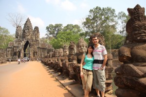 Една от портите на древния град Angkor Thom